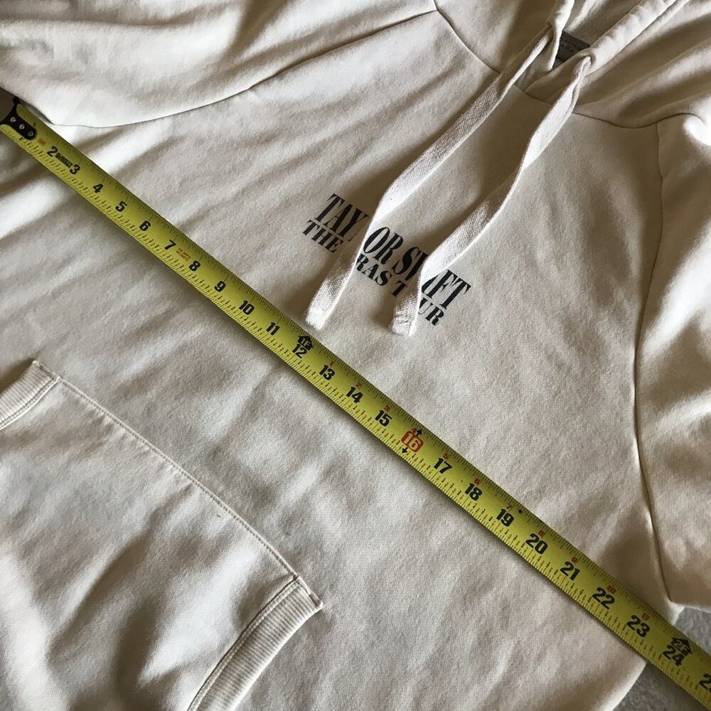 2023 Taylor Swift The Eras Tour Pullover Hoodie Size Medium Unisex Beige Cream - Picture 5 of 7